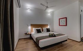 Townhouse Oak Tynampet Metro Station
